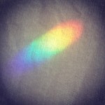 お部屋の中の小さな虹